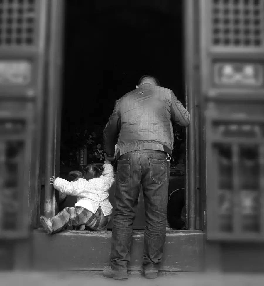 踩寺庙门槛为什么不好,踩了寺庙门槛怎么补救啊