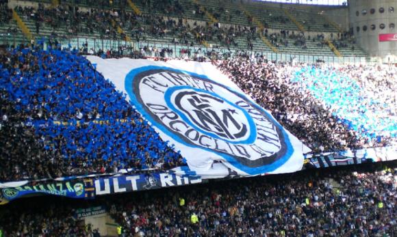 为什么球迷都喜欢北看台,足球南北看台意义