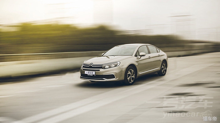 2017款雪铁龙c5自动豪华版试驾,2017雪铁龙天逸c5时尚型试驾