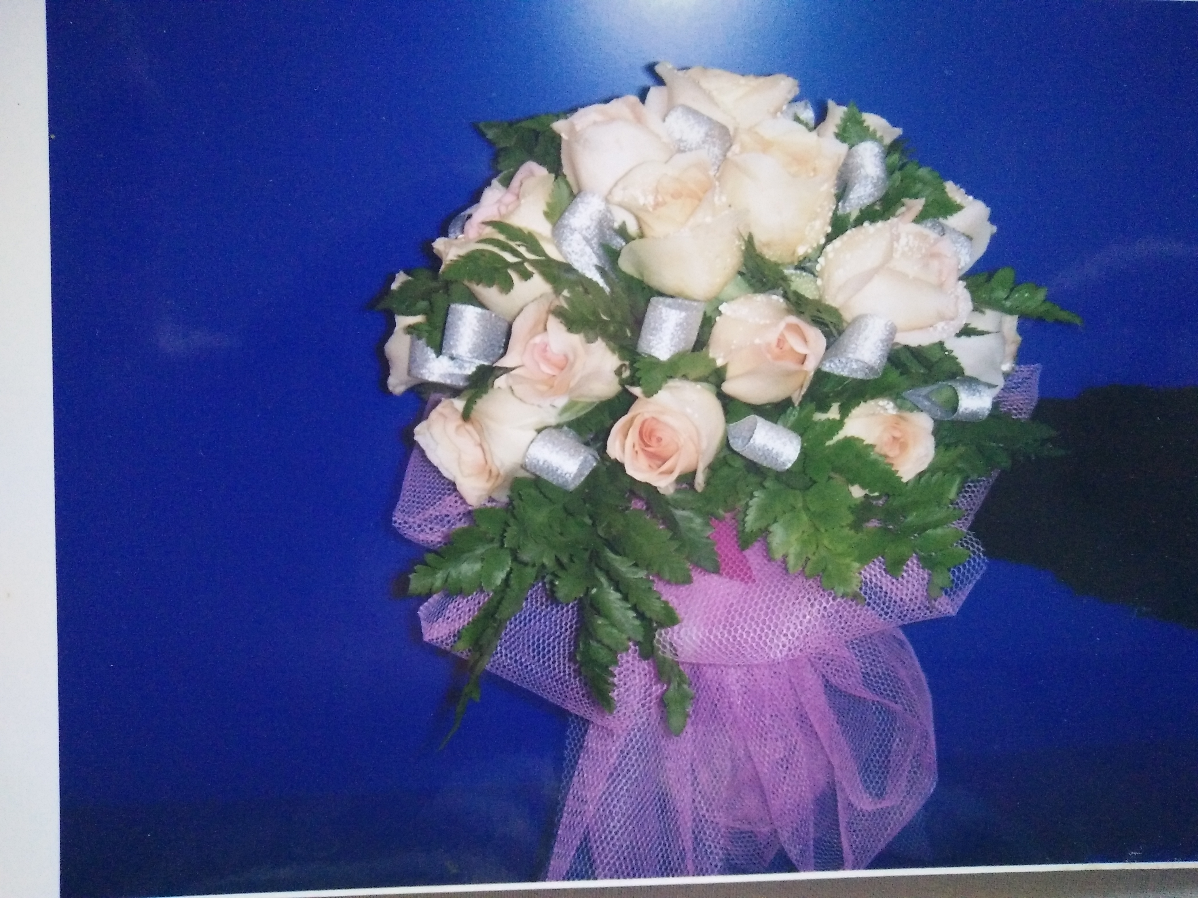 婚车手拿捧花,花艺婚车手捧花