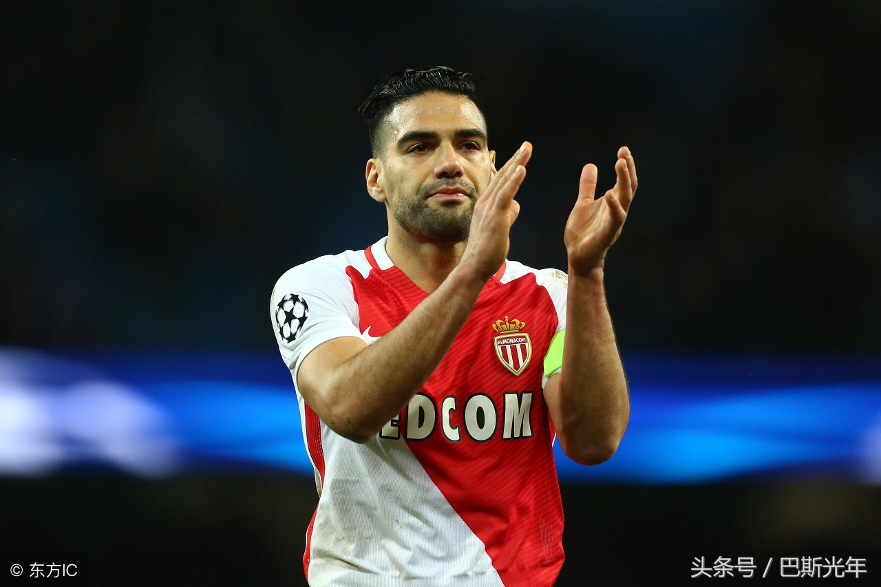 世界最厉害的足球明星前十名,世界十大足球明星排名