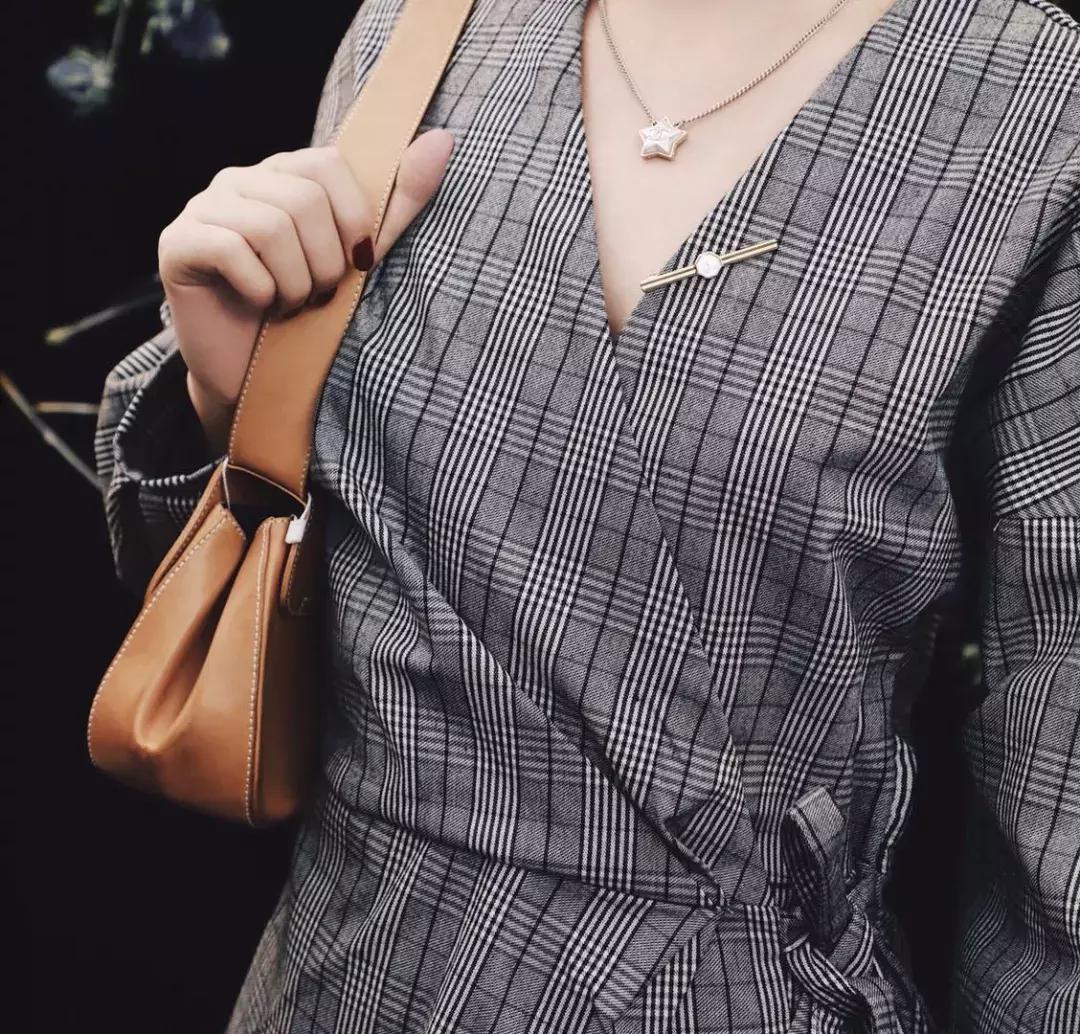 loewe包与celine包哪个更好,200元怎样能淘到好手机