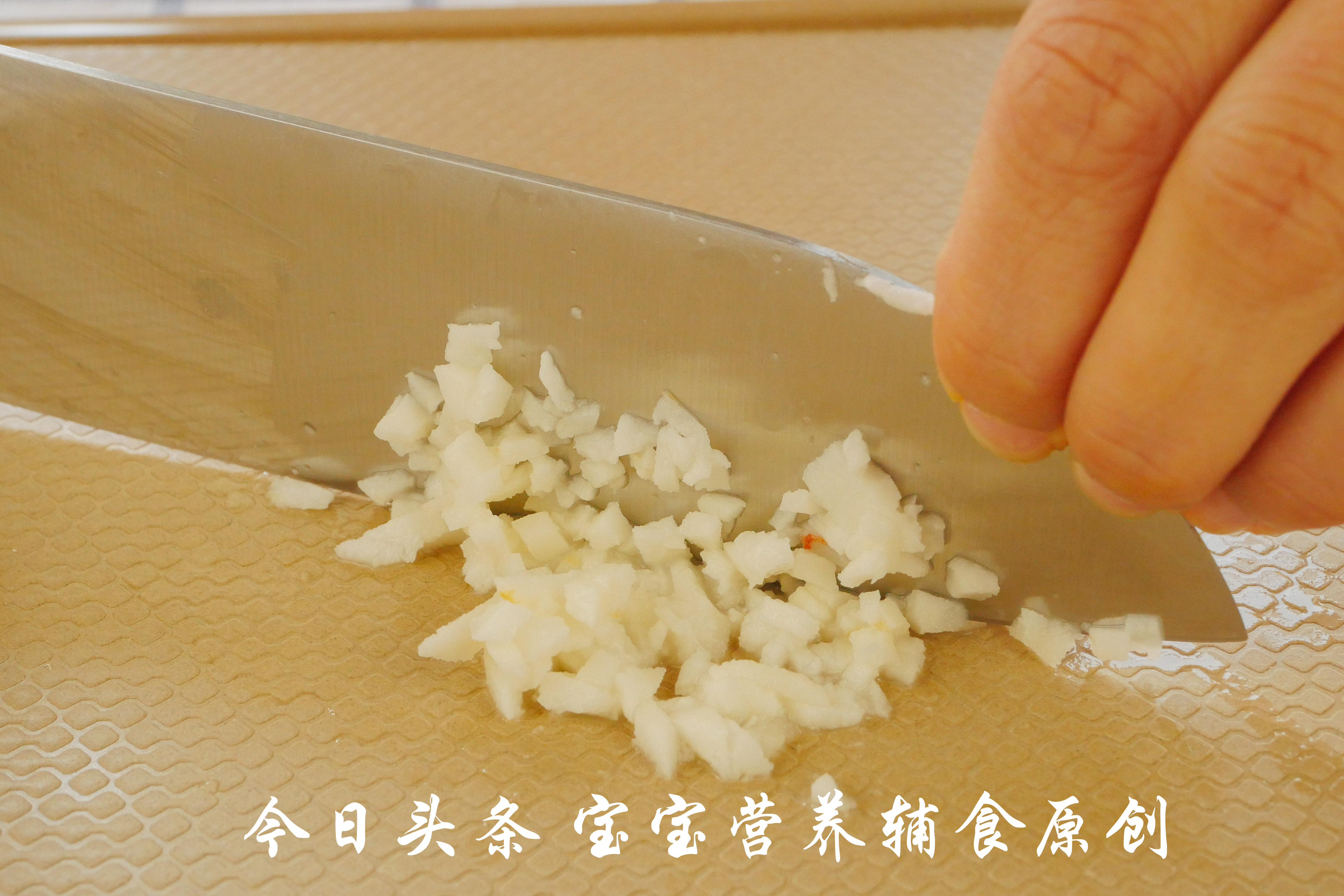 这个季节宝宝吃什么饭好,夏天婴儿容易上火这样吃清热去火