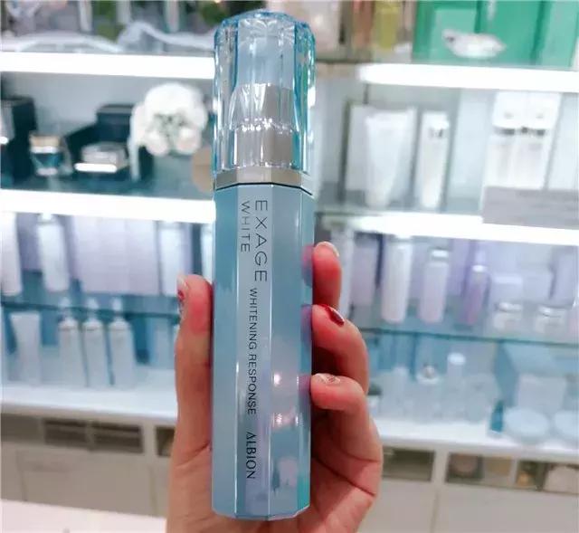 防晒修复美白用什么精华最好呢,夏天应该用美白的水乳吗