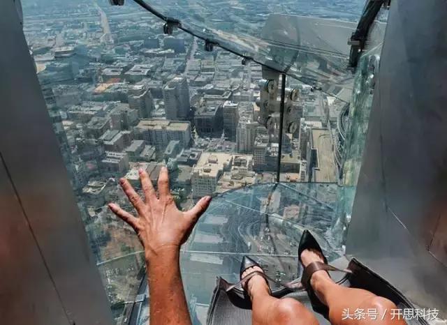 恐怖的高空旋转水滑梯,世上最恐怖的天空滑梯