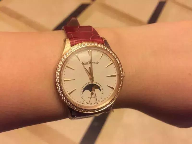 男人戴表跟不戴表的区别,戴表的男人和不戴表的男人