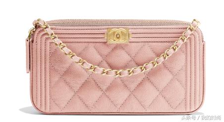 ChanelClutchwithChain最新款千万要慎入呀，看了就想买！