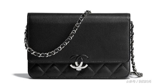 ChanelClutchwithChain最新款千万要慎入呀，看了就想买！