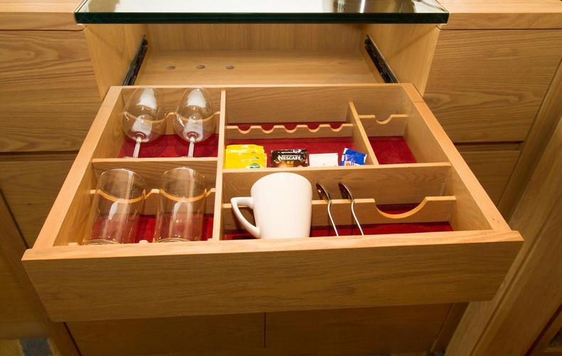 长方形收纳盒解决抽屉杂乱的烦恼,办公桌整洁抽屉杂乱