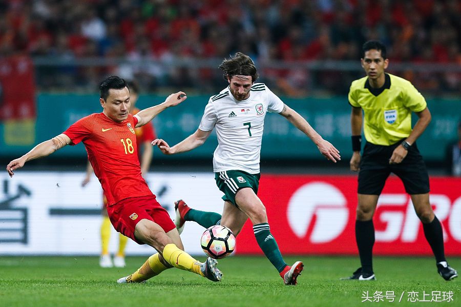 外国网友评价国足输给县足球队,国足惨败威尔士各大媒体