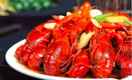 小龙虾清洗是用小苏打还是食用碱,餐饮店是如何大批量清洗小龙虾