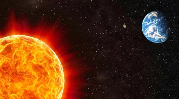 月亮的亮面总是朝向太阳的,为什么月亮总是一面朝着地球