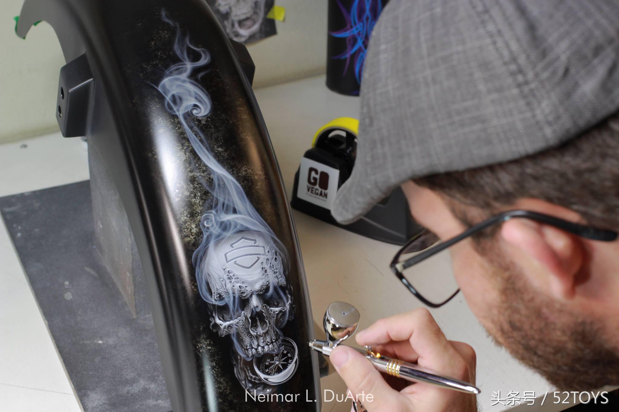 汽车彩绘的匠人让你不敢相信自己的眼睛