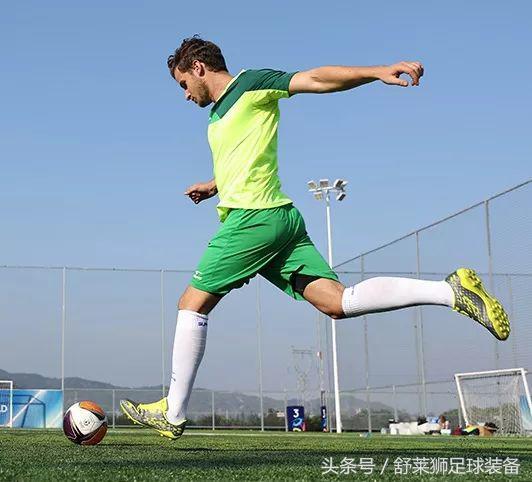 舒莱狮足球鞋国民足球鞋,为中国制造的足球鞋