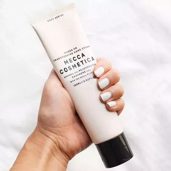 小白鞋泛黄别扔了超好用的办法,小白鞋发黄怎么办不用小苏打