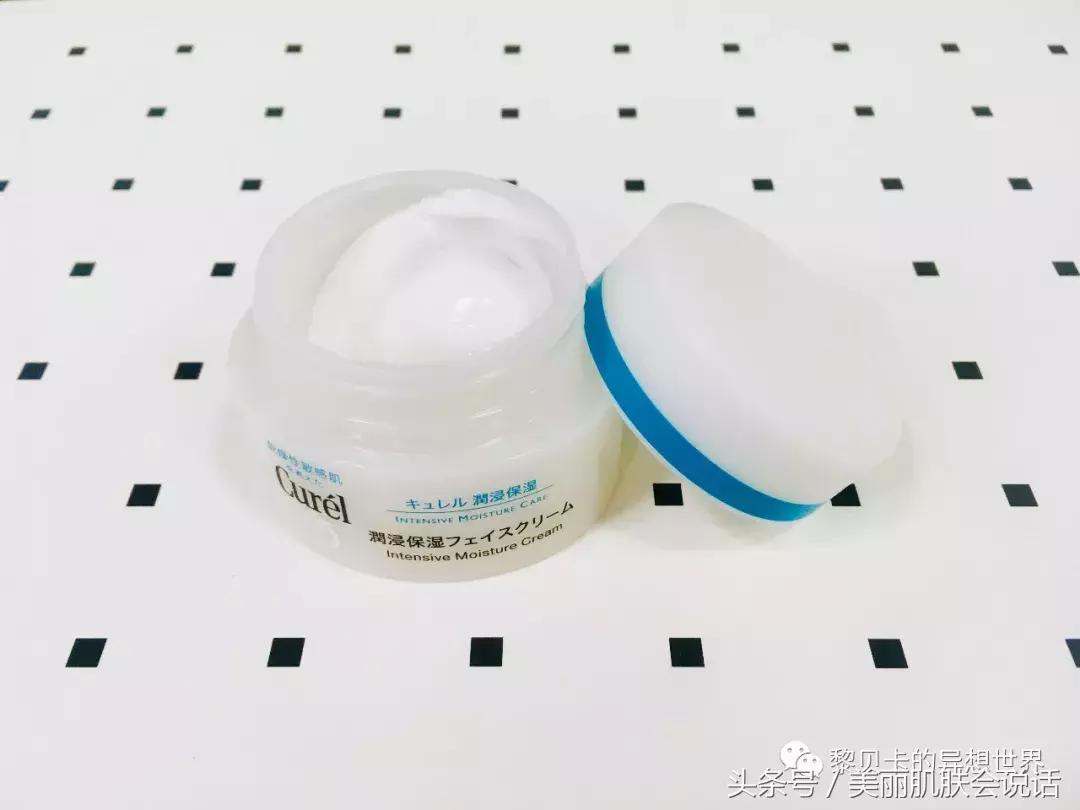 出油毛孔堵塞长闭口痘痘怎么调理,额头和鼻翼爱出油毛孔粗