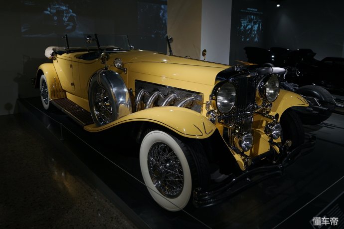 汽车博物馆带你了解蝙蝠侠战车,汽车博物馆蝙蝠侠战车