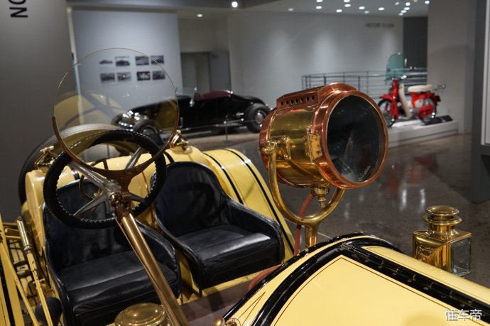 汽车博物馆蝙蝠侠战车,汽车博物馆带你了解蝙蝠侠战车