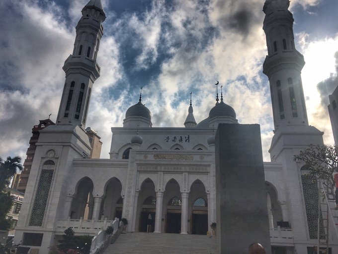 一路“王”下去----在三亚浪，把开会玩成度假！3