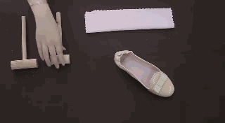 穿了高跟鞋磨脚回家怎么缓解,脚穿高跟鞋怎样防止起老茧