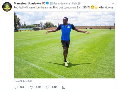 博尔特踢足球哪个后卫能追上,博尔特足球踢飞人