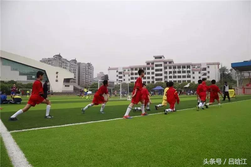 赶快来围观，桂林各中小学的同学们在球场上挥洒青春的身影帅爆了