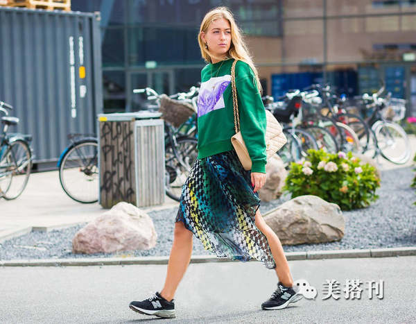 有小肚腩不要害怕,小肚腩大穿什么连衣裙才不显肚腩