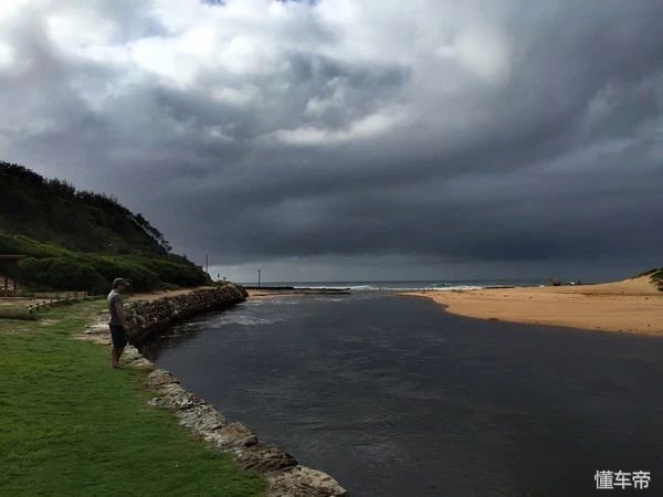 房车自驾游各国的真实生活,自驾环游世界的房车有多漂亮