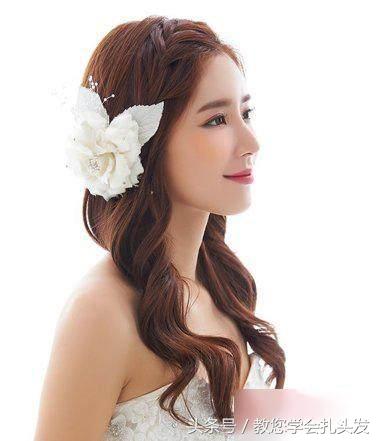 俏皮减龄中长发发型扎法,扎发发型简单又好看中长