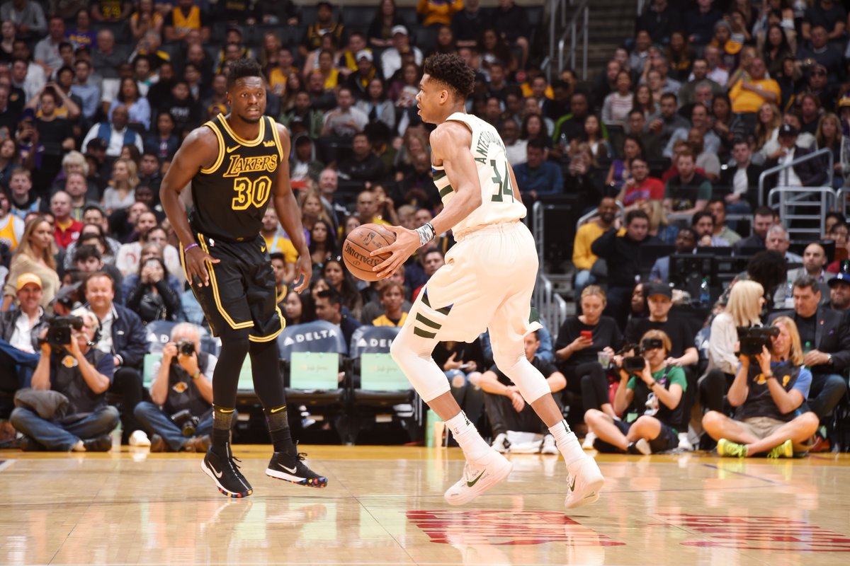 勒布朗最新战靴,勒布朗创造纪录