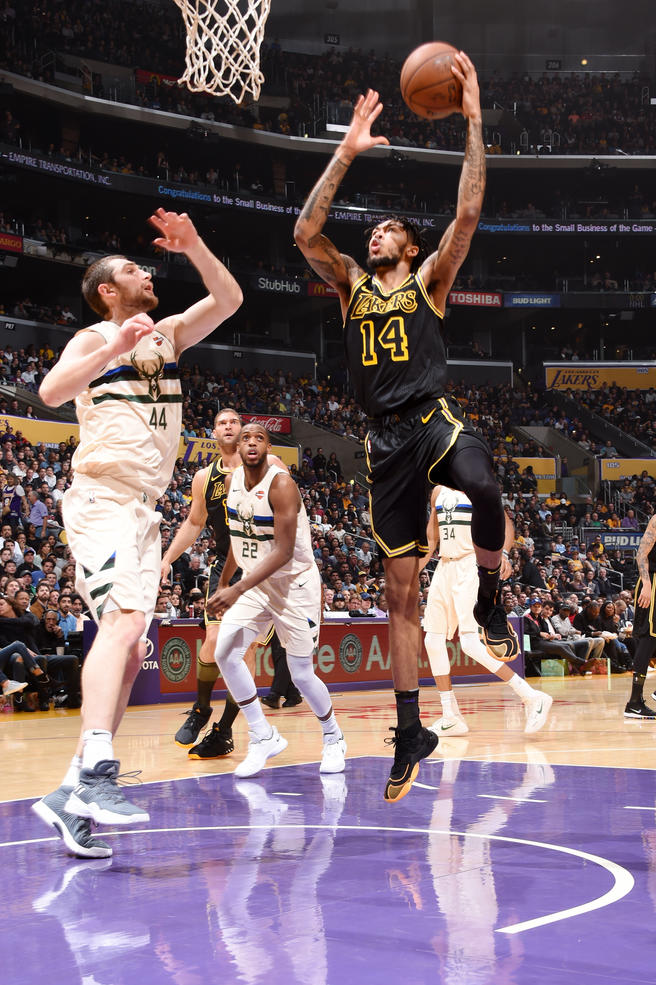 勒布朗最新战靴,勒布朗创造纪录