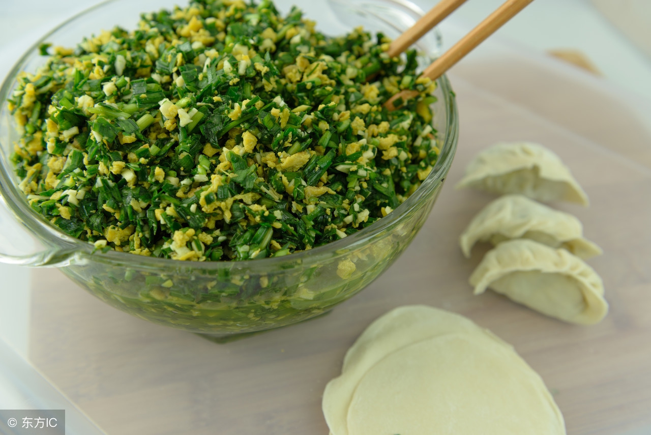 吃了韭菜会肚子涨是什么原因,春韭菜的禁忌与副作用