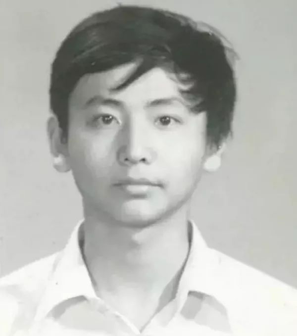 在天愿作比翼鸟，在地愿为连理枝：烈士遗孀回忆与王伟的爱情