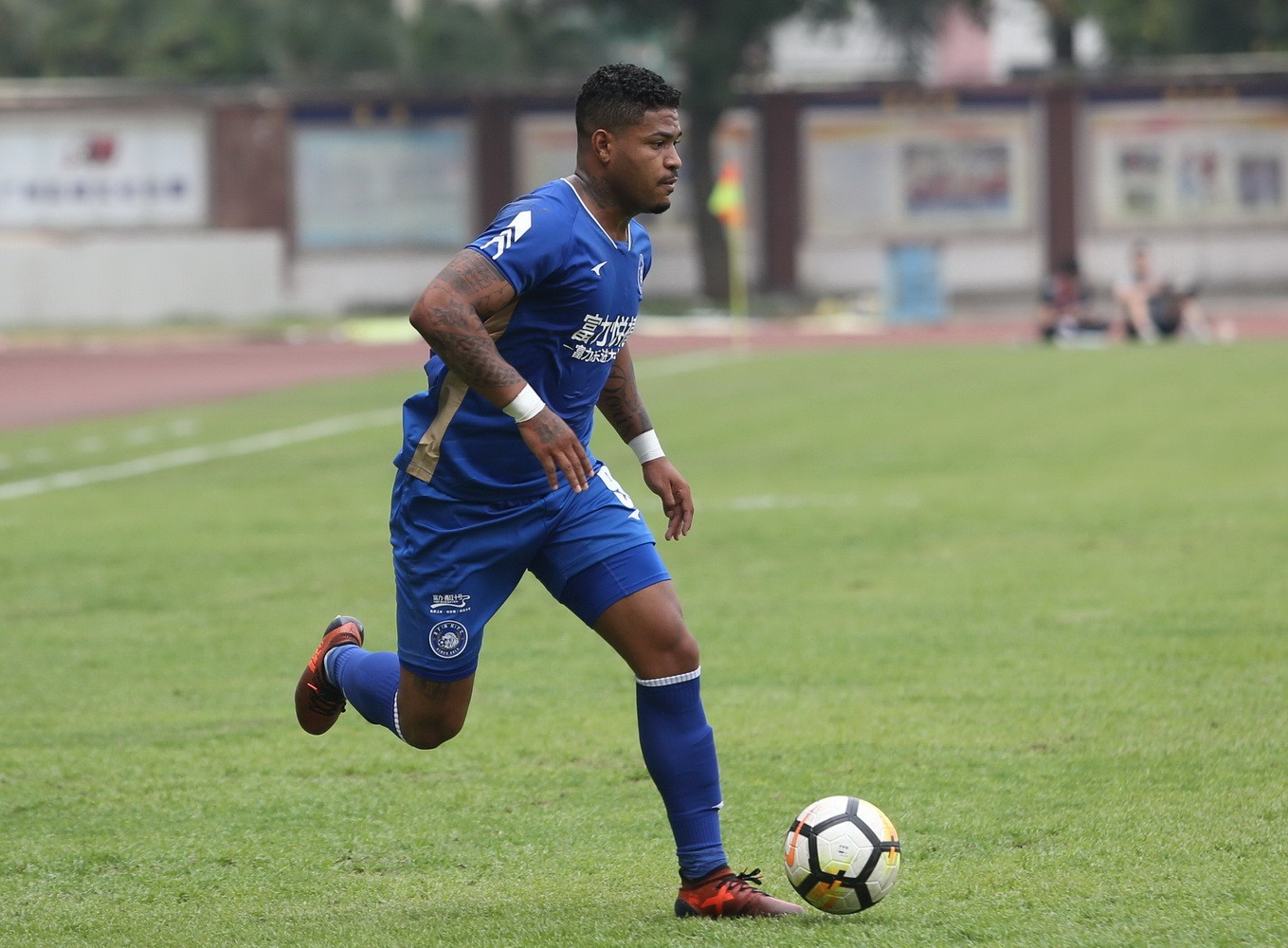 港超|过招强敌，RF富力1比3负香港飞马