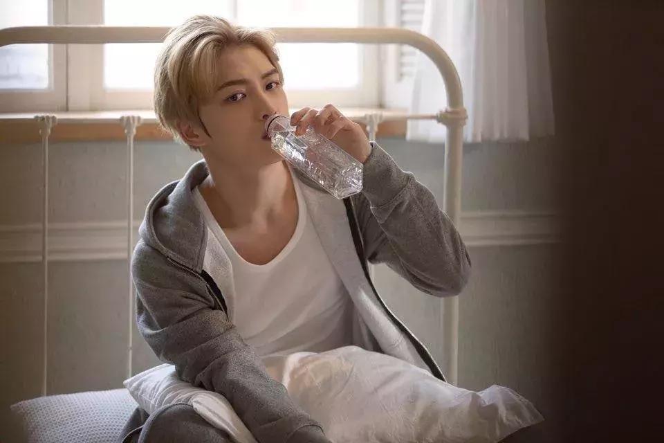 私生饭韩国怎么说,揭露娱乐圈私生饭的真面目