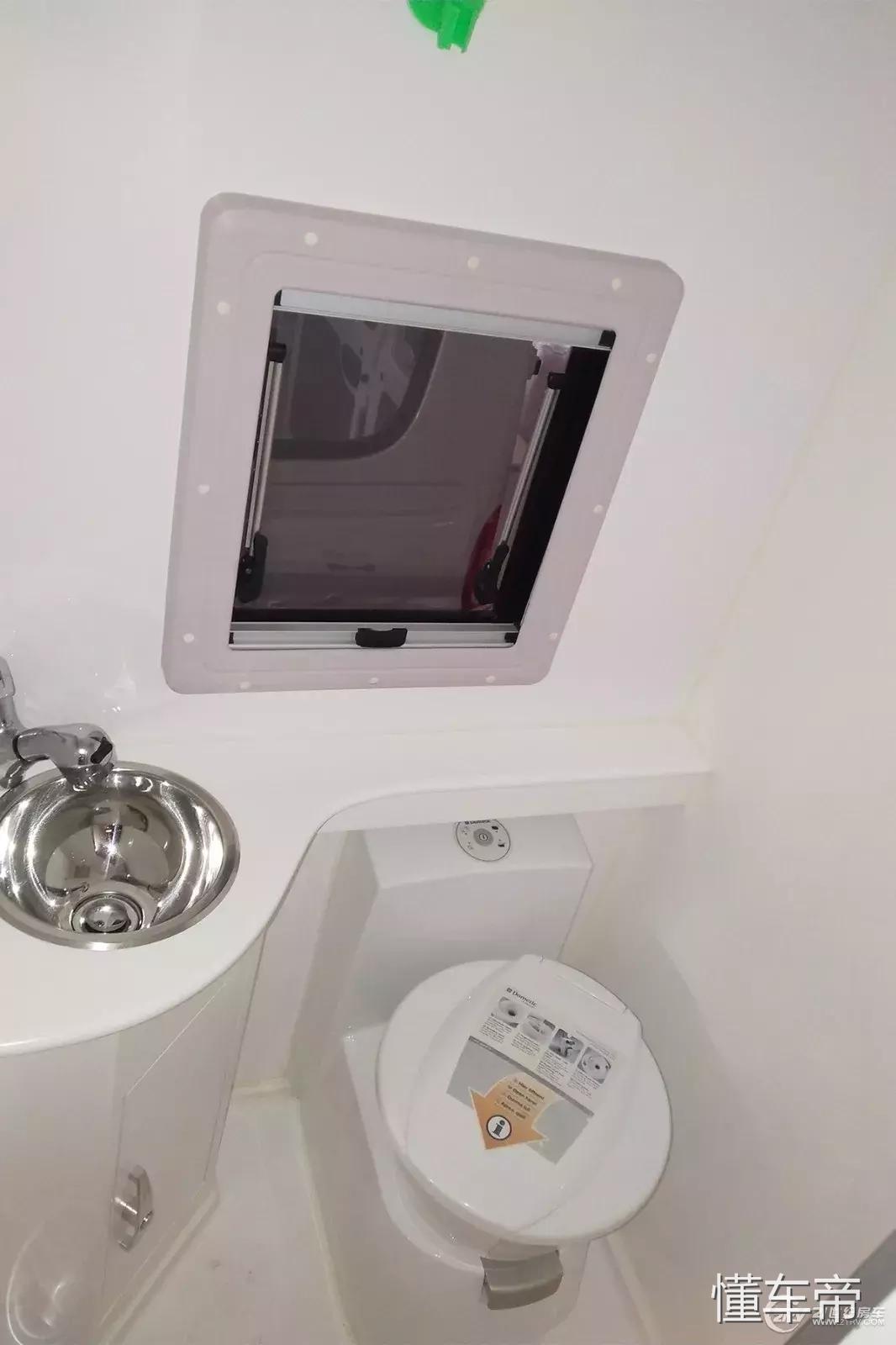 一辆保时捷大约值多少钱,一辆保时捷跑车多少钱