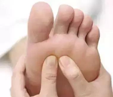 乳腺增生和小叶增生用手揉可以吗,乳腺增生揉一揉会改善吗