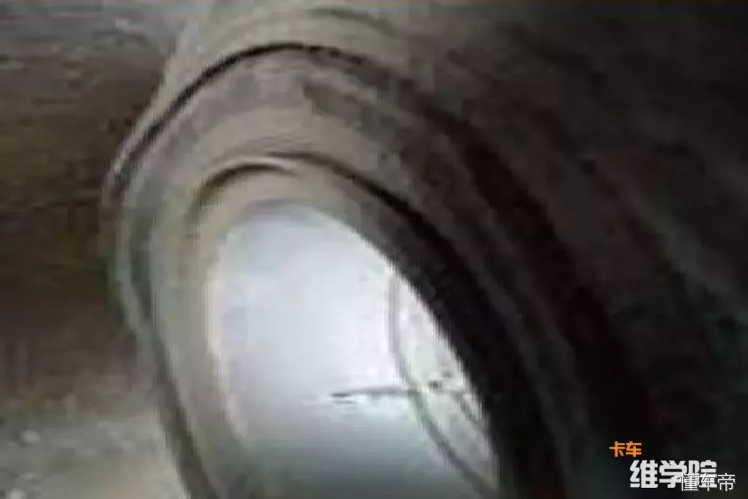 货车轮胎胎壁坏是什么原因,卡车轮胎断丝鼓包原因