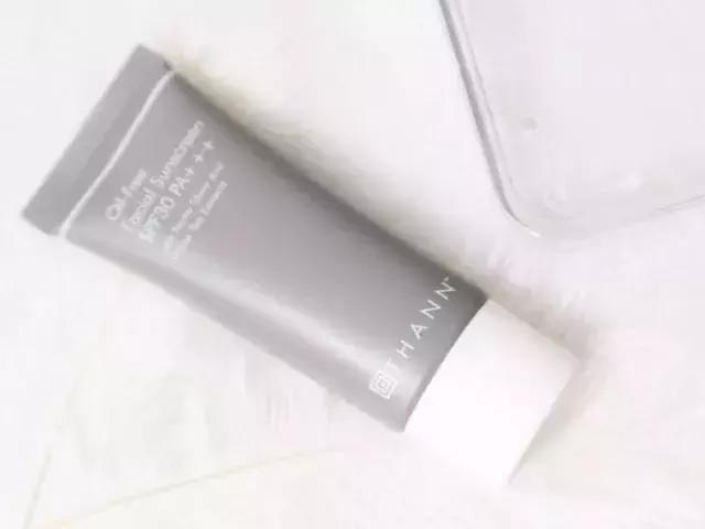 新买的安耐晒味道和以前的不一样,刚买的安耐晒和之前的味道不一样