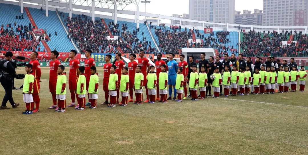 亚泰足球队助威,长春亚泰足球助威