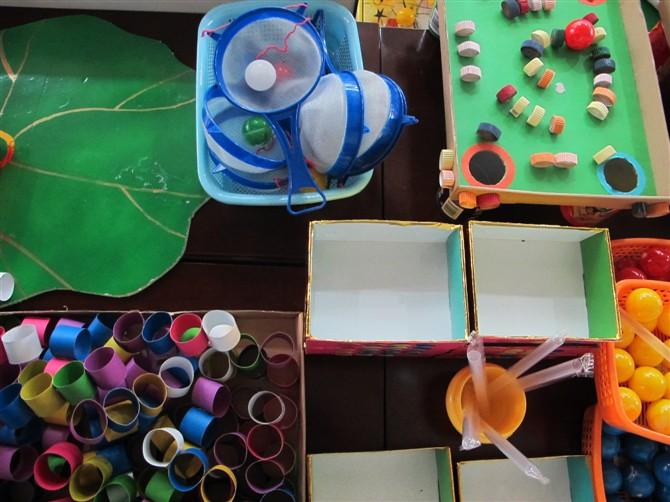 幼儿园烧烤区简单自制玩教具,幼儿园pvc管自制户外玩教具