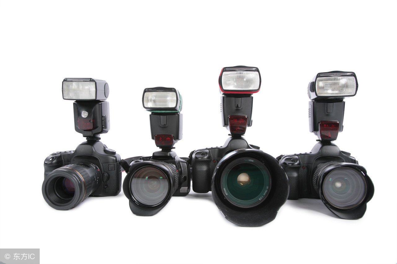 闪光灯如何压暗太阳光,怎么让光线很强的情况下开闪光灯