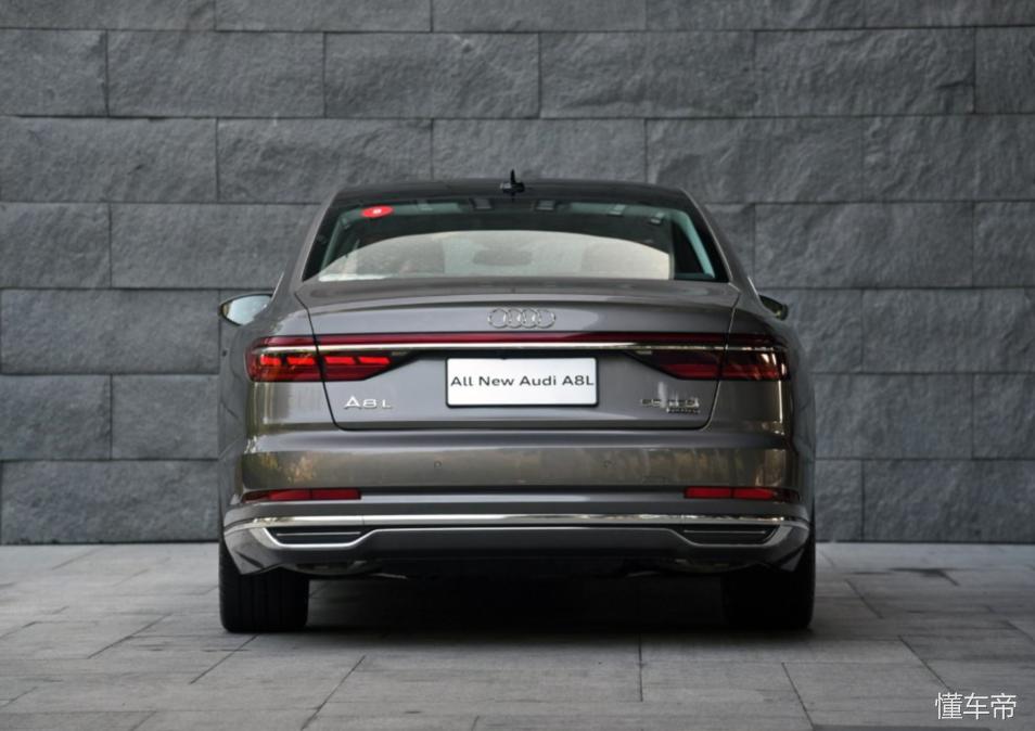 奥迪s8lvs飞驰,奥迪a8奔驰s操控对比