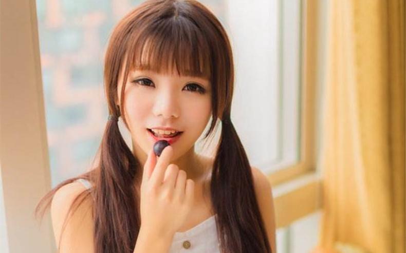 痘肌女孩子,痘痘肌女生的烦恼