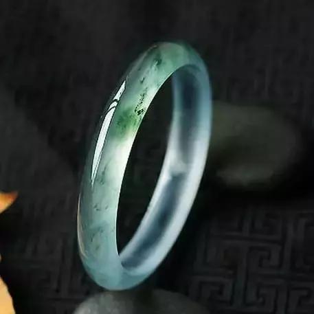 最美的翡翠玉手镯,最美玉手镯各种款式