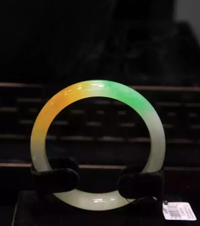 最美的翡翠玉手镯,最美玉手镯各种款式