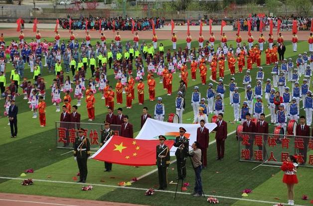 有趣的运动会小学生,一个运动会的游戏