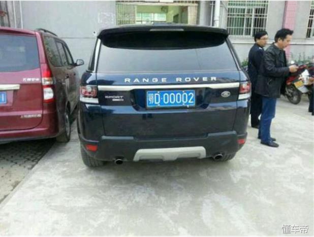 荆州最牛的豪车豪牌，最贵的落地1500万，平时你遇到过几辆？