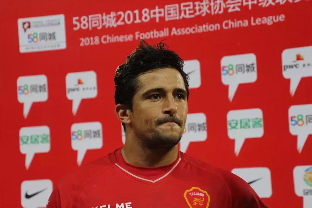 野牛阿洛伊西奥退役了吗,梅县铁汉阿洛伊西奥