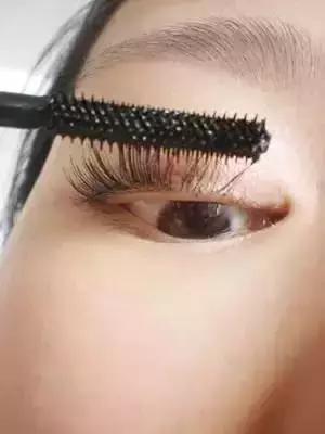睫毛短如何夹睫毛,刷睫毛小窍门短睫毛秒变睫毛精